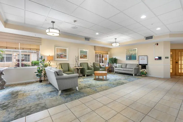 007-13881EagleRidgeDrive-FortMyers-FL-33912-FULL (Small)